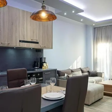 P & K Design Ltd Flats 네아 모우다니아