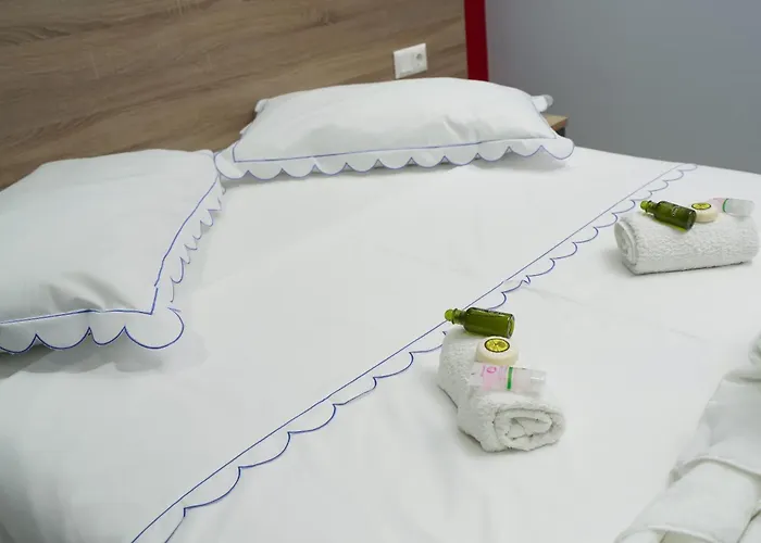 P & K Design Ltd Flats דירה *