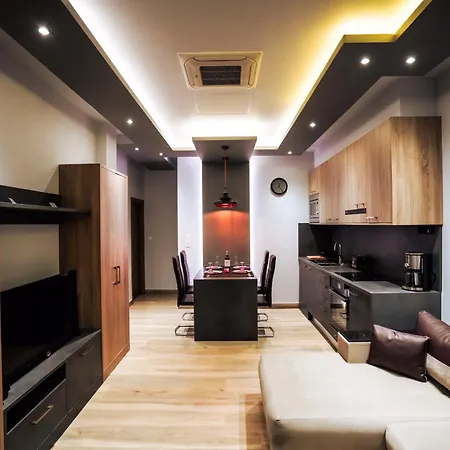 P & K Design Ltd Flats By Pro Services - ניאה מודאניה