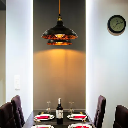 P & K Design Ltd Flats By Pro Services - דירה ניאה מודאניה